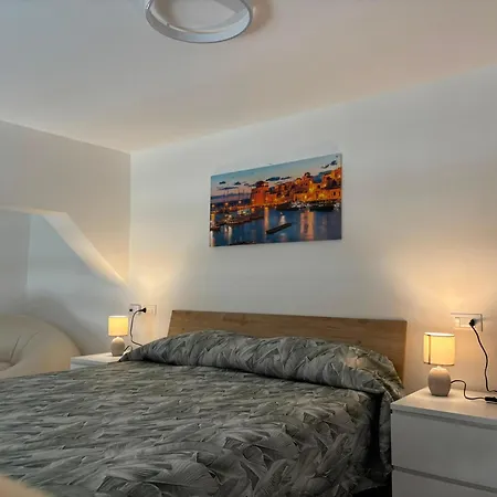 Abbracci Di Sole كاستيلاّماري ديل غو